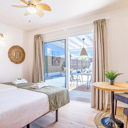 Boutique Beach Villa By Lanzarote Retreats - Private Pool - 1 Min Walk To Sea Pool Charco del Palo Esterno foto