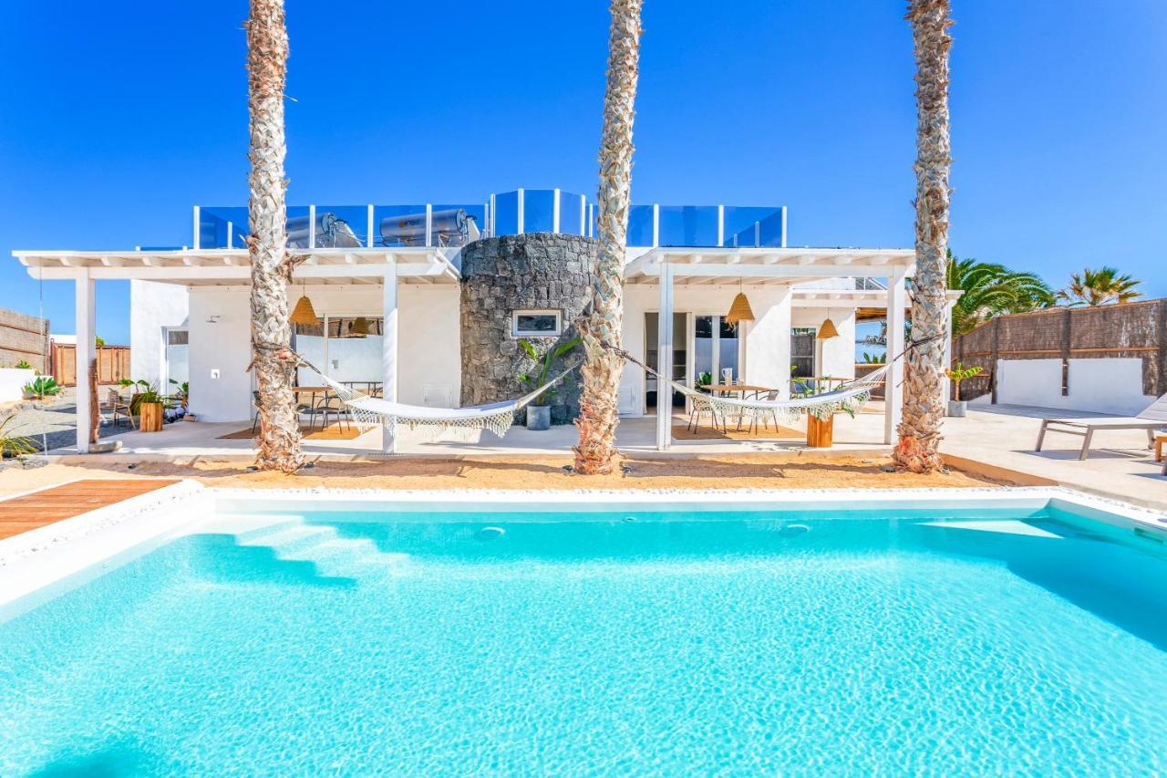Boutique Beach Villa By Lanzarote Retreats - Private Pool - 1 Min Walk To Sea Pool Charco del Palo Esterno foto
