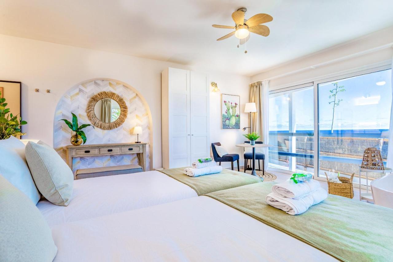 Boutique Beach Villa By Lanzarote Retreats - Private Pool - 1 Min Walk To Sea Pool Charco del Palo Esterno foto