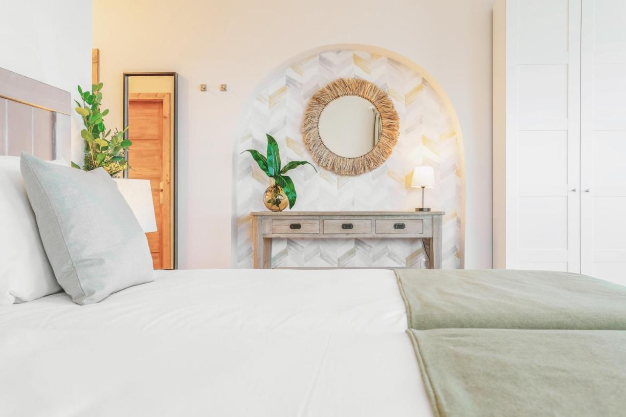 Boutique Beach Villa By Lanzarote Retreats - Private Pool - 1 Min Walk To Sea Pool Charco del Palo Esterno foto