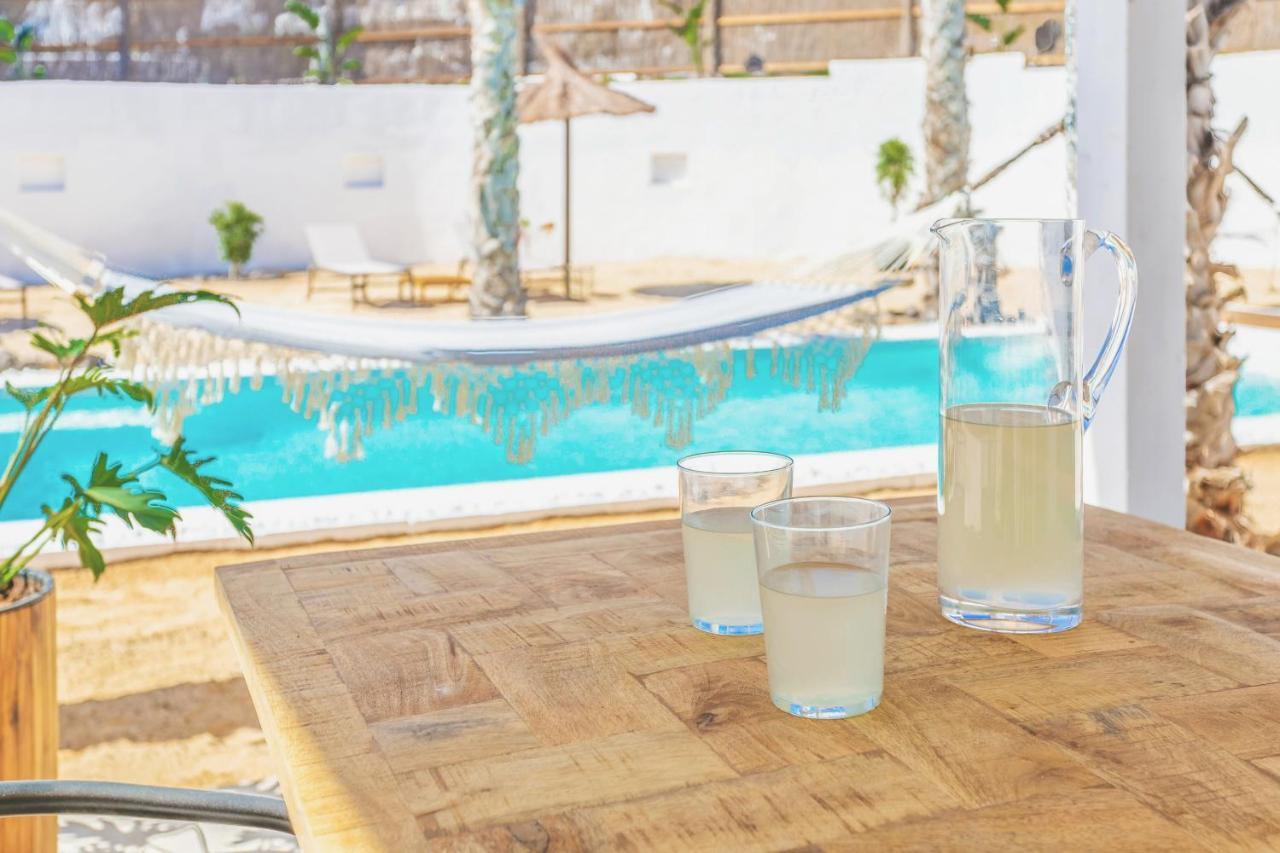 Boutique Beach Villa By Lanzarote Retreats - Private Pool - 1 Min Walk To Sea Pool Charco del Palo Esterno foto